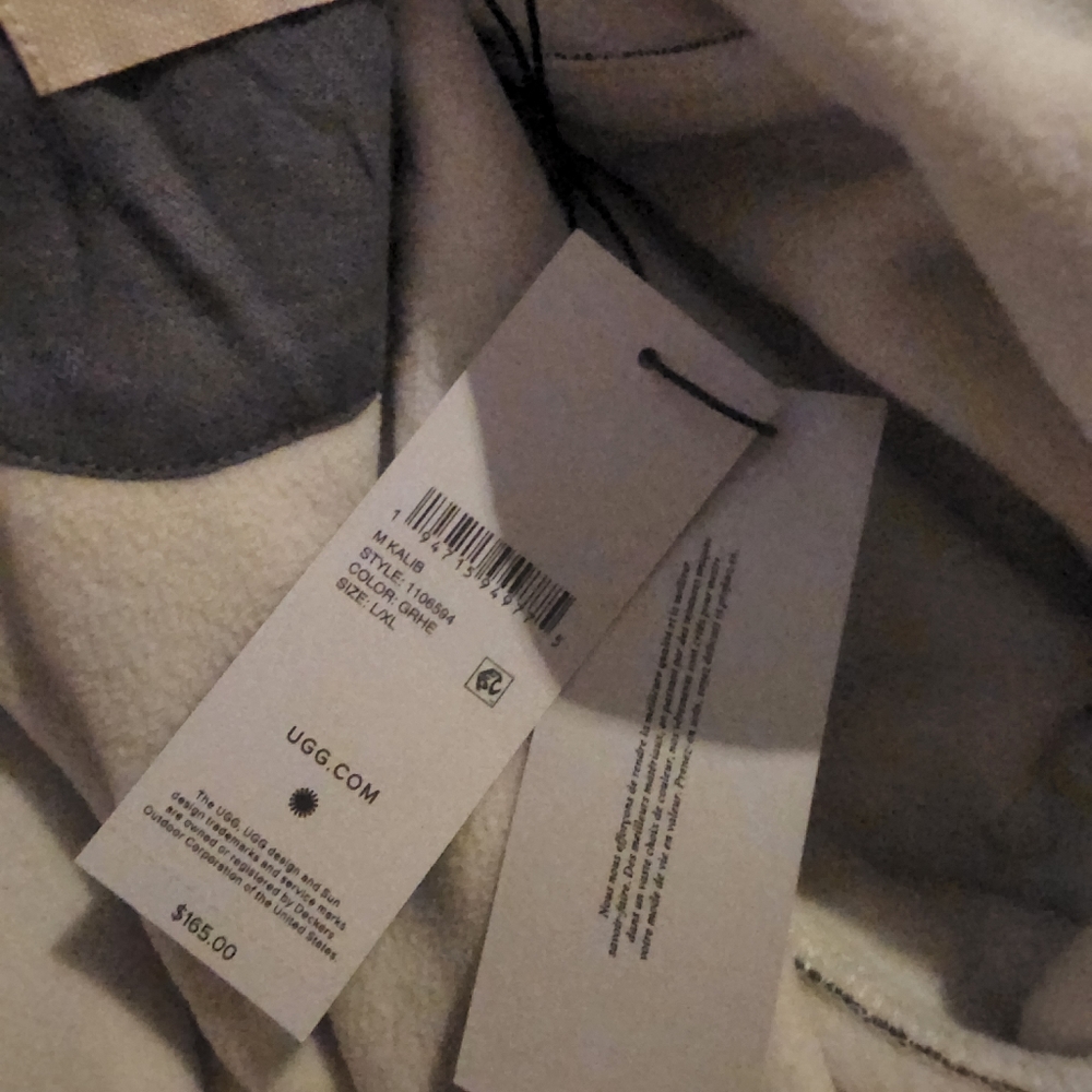 Robe - Picture 7 of 10
